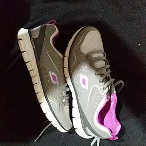 Size 8 womans sketchers